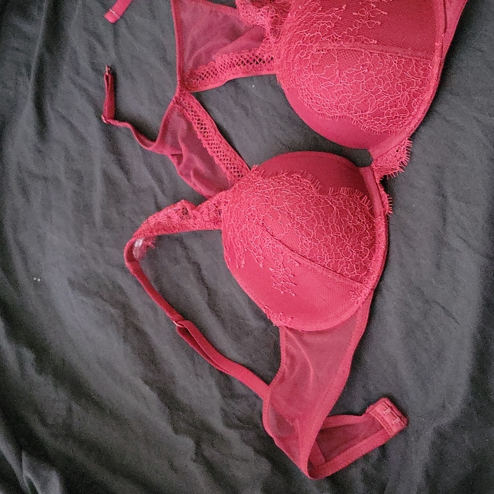 Victoria's Secret Very Sexy Push Up Maroon bra, sz 34B - Picture 2 of 10